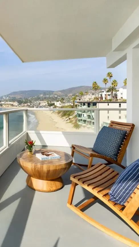 Beach view - Image 1