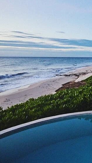 Beach view - Image 3